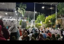 Makam Sunan Ampel Tak Pernah Sepi Dari Peziarah