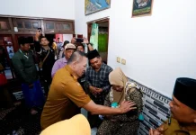 Bupati Sampang Kunjungi Anak dengan Kelainan Fungsi Hati