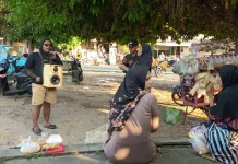 Mengasah Bakat Menyanyi dengan Jadi Pengamen