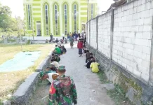 TMMD ke-129 Kodim Sampang Wujudkan Gotong Royong di Pesantren