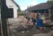 Satgas TMMD ke-129 Sampang Gotong Royong Rehabilitasi RTLH