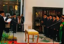 Bupati Sampang Lantik Faisol Ansori sebagai Pj Sekda