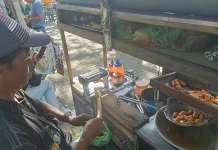 Kisah Bang Arik: Sukses Usaha Molen Mini Keliling di Sampang
