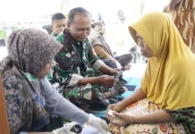 Mengukir Senyum Sehat di Panyepen lewat Layanan Posyandu TMMD Sampang