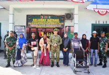 Kodim 0828/Sampang Gelar Bhakti TNI AD, Bagikan Kaki Palsu