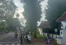 Cegah Laka Lantas Pelajar, Polsek Jrengik Hadir lewat Aksi "Commander Wish"