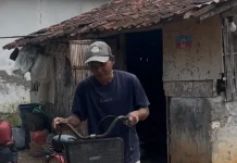 Kisah Pemulung Botol Bekas Tinggalkan Gubuk Bambu Berkat Karya Bakti TNI