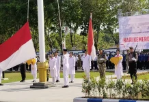 Upacara HUT RI Sampang: Bupati Ajak Warga Hidupkan Gotong Royong dalam Pembangunan