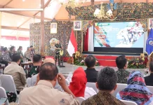 Aster Kasad Tinjau Program Bakti TNI AD di Bangkalan