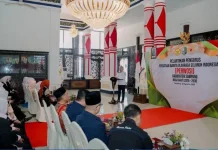 Pesan Bupati Sampang di Pelantikan Perwosi