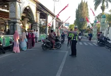 Satlantas Polres Sampang Jaga Kelancaran Peringatan Maulid Nabi
