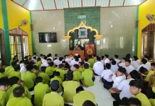 Polres Sampang Edukasi Bahaya Narkoba di Pesantren