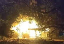 Geger! Anak Diduga Bakar Rumah Orang Tuanya di Sampang