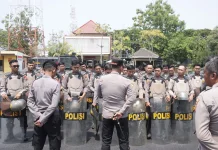 Pastikan Personel Siaga Hadapi Unras, Kapolres Sampang Pantau Langsung Latihan Da