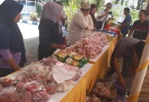 Pasar Murah di Sampang Tawarkan Sembako dengan Harga Terjangkau