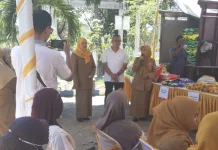Diskopindag Sampang Bersama UPT PSMB-LT Surabaya Gelar Pasar Murah