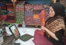 Dari Pasar Tradisional ke Layar Digital: Batik Madura Menyapa Dunia