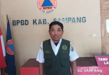Armada Terbatas, BPBD Sampang Distribusikan Air Bergantian ke 12 Kecamatan