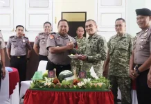 Sinergi TNI-Polri, Polres Bangkalan Beri Kejutan HUT ke-81 TNI