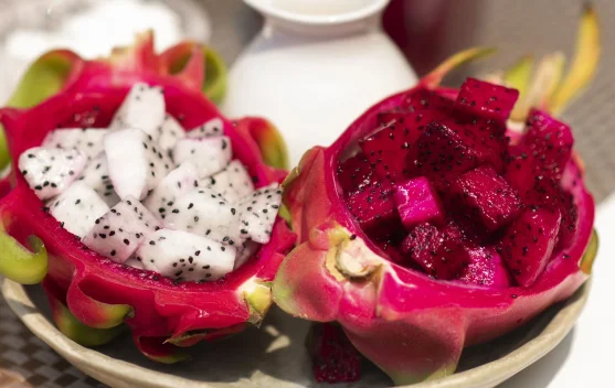 Jus Buah Naga dan Pisang, Minuman Segar Kaya Manfaat untuk Buka Puasa