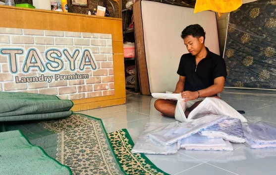 Lonjakan Harga Plastik, Jasa Laundry Bangkalan Menyesuiakan Harga