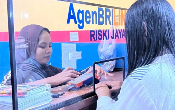 Dari Alergi Bank, Agen BRILink Menjadi Pusat Perbankan Warga Desa