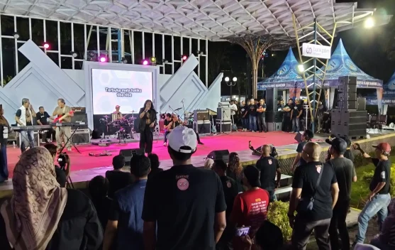 Parade Band Legend Madura Serasa Kembali ke Era 90-an