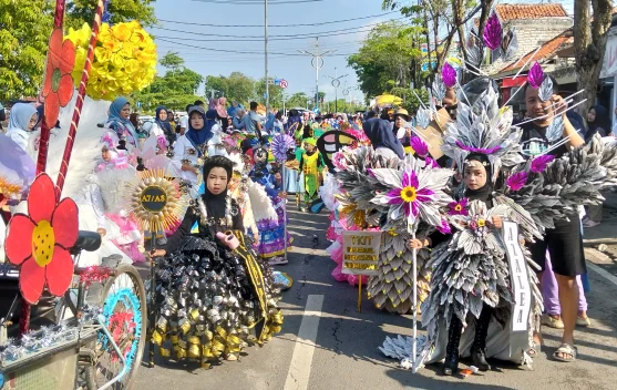 Pawai sambut Iduladha di Sampang