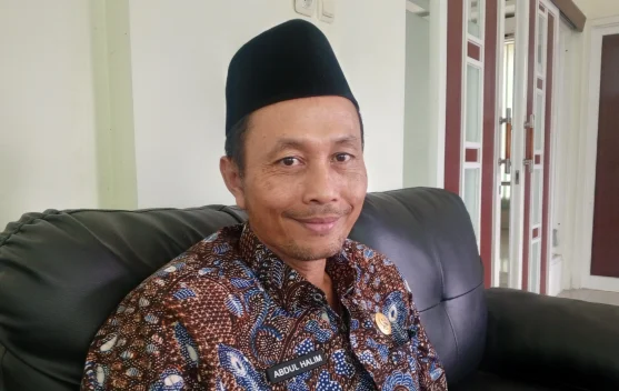 Kemenhaj Pamekasan Ingatkan Jemaah Haji Tidak Boleh Bawa Air Zamzam ke Pesawat