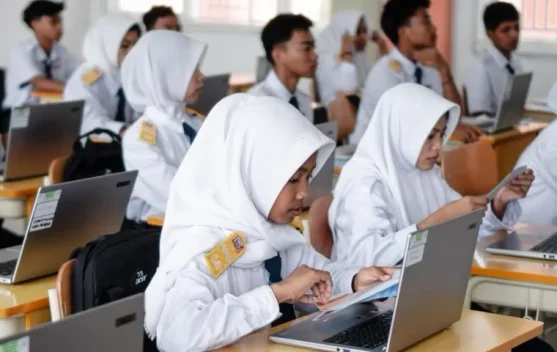 Merajut Asa Pelita Bangsa di Tengah Keterbatasan