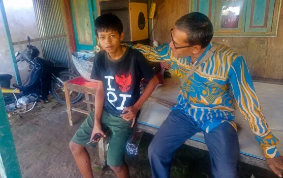 Mengetuk Pintu Harapan, Petugas PKH Sampang Merajut Mimpi Sekolah Rakyat