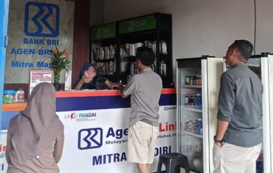 Di Ujung Pantura Sampang, BRILink Mitra Mandiri Jadi Juragan