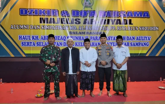 Dzikir dan Doa Bersama di Pelabuhan Tanglok Sampang Berjalan Khidmat