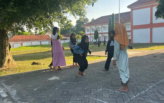 Kisah Kepala SRT 51 Bangkalan Membina Karakter Murid Beragam