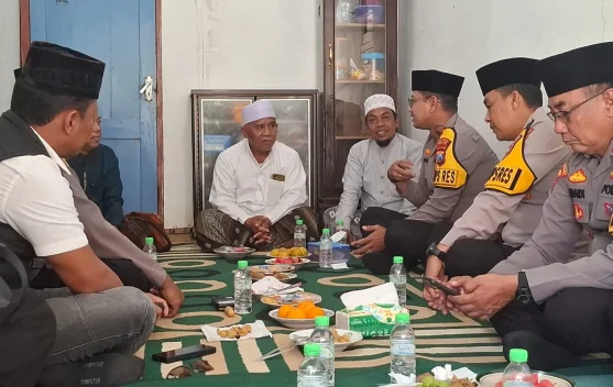 Ulama Sampang Minta Polisi Tingkatkan Pengamanan Lalu Lintas di Pesantren