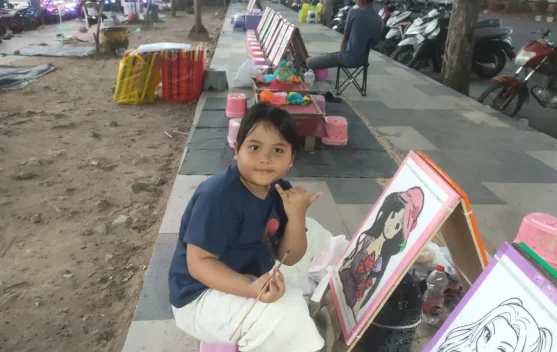 Geliat Usaha Mewarnai,Sulap Alun-alun Sampang jadi Ladang Bakat Anak
