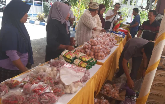 Pasar Murah di Sampang Tawarkan Sembako dengan Harga Terjangkau