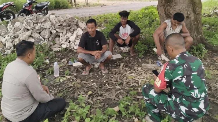 Bhabinkamtibmas Ilngei dan Babinsa Sambangi Warga