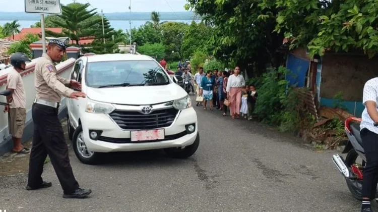 Sat Lantas Polres Kepulauan Tanimbar Amankan Ibadah Minggu