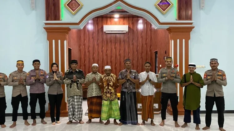 Personel Polres Kepulauan Tanimbar Gelar Safari Ramadan