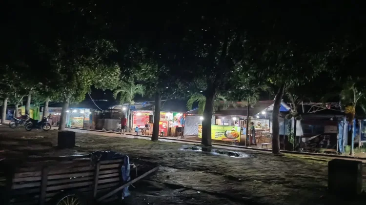 Kuliner Taman Kota  Jadi Pilihan  karena Harganya Terjangkau