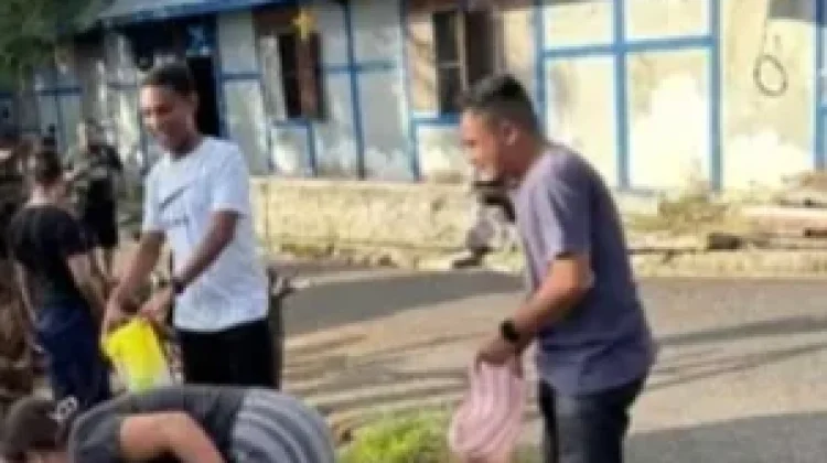 AMGPM SOLAFIDE Bersihkan Sampah Plastik di Saumlaki, Wujud Nyata Pelayanan Iman
