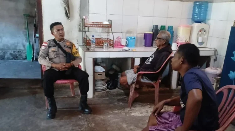 Bhabinkamtibmas Lumasebu Gelar DDS Melalui Sambang
