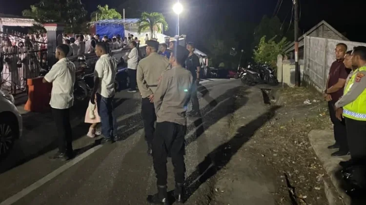 Bhabinkamtibmas Tumbur Pantau Persiapan Ibadah Paskah