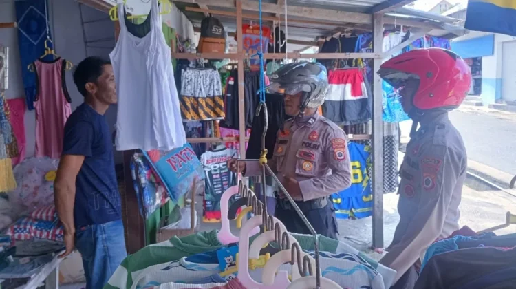 Polsek Tanut Gelar Patroli Dialogis di Pusat Keramaian