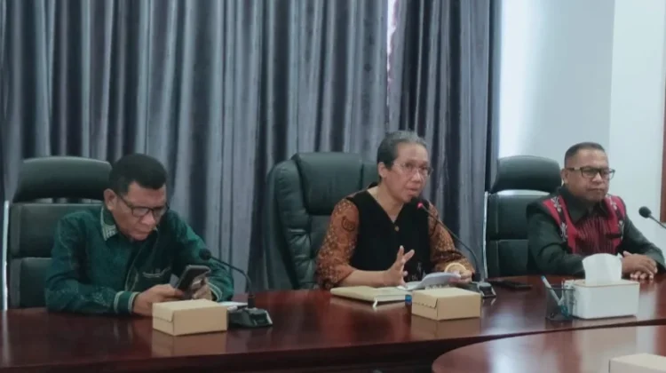 Wabup Tanimbar Buka Sosialisasi Penataan Batas dan Inventarisasi Tegakan Areal P