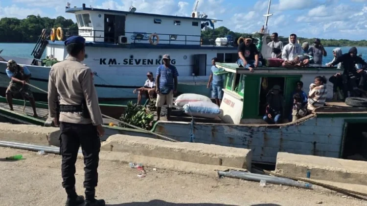 Sat Polair Polres Kepulauan Tanimbar Pantau Aktivitas Pasar