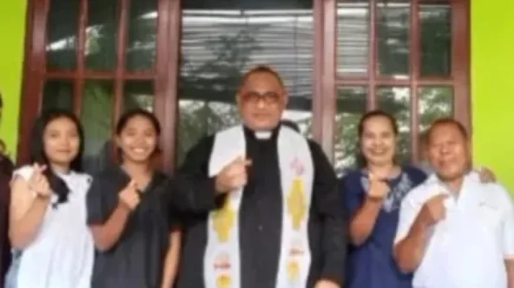 RD Ponsianus Ongirwalu Kasih Menguat dalam Kunjungan Pastoral Rukun