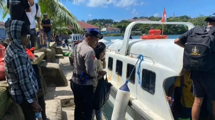 Sat Polair Polres Kepulauan Tanimbar Amankan Aktivitas Embarkasi