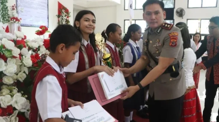 Kapolres Kepulauan Tanimbar Hadiri Upacara Hardiknas ke-76